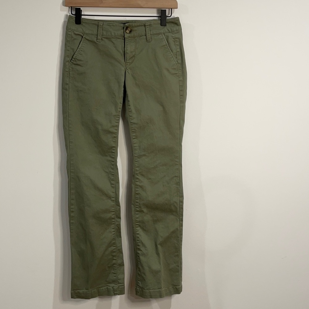 EUC American Eagle Sage Stretch Kick Boot Jeans, Short Length.